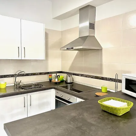 Apartment Pambnb - Cozy Seaview With Gym & Kids Park